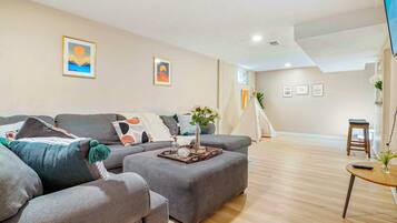 تلفزيون، مكتب