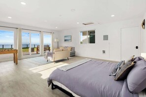 3 bedrooms, desk, iron/ironing board, WiFi