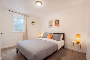 4 bedrooms, desk, iron/ironing board, travel crib