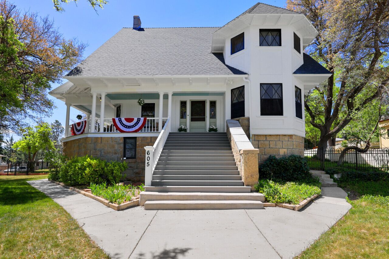 Stunning Historic Downtown Prescott Home - The Brinkmeyer Manor
