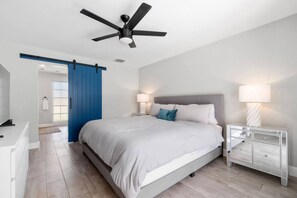 3 間睡房、熨斗/熨衫板、免費 Wi-Fi、床單