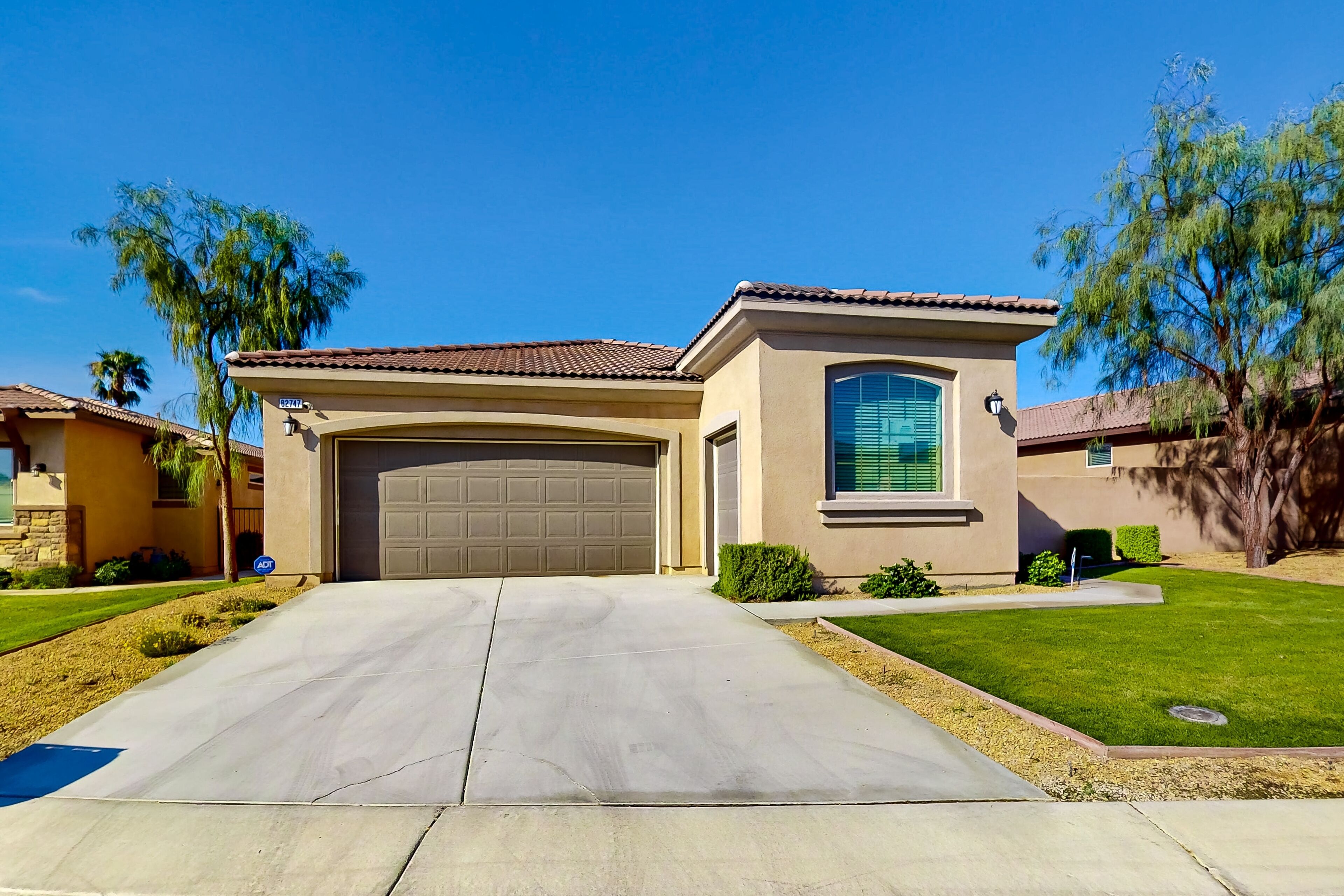 Dog-friendly home near festivals with 2 on-site pools, pickleball & golf
