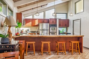 Fridge, microwave, oven, stovetop - Makanui Estate - AC, Sleeps 17 (Koloa)