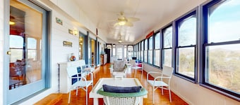 Lakefront home with lake views, kids game room, docks, deck, grill, kayaks, W/D