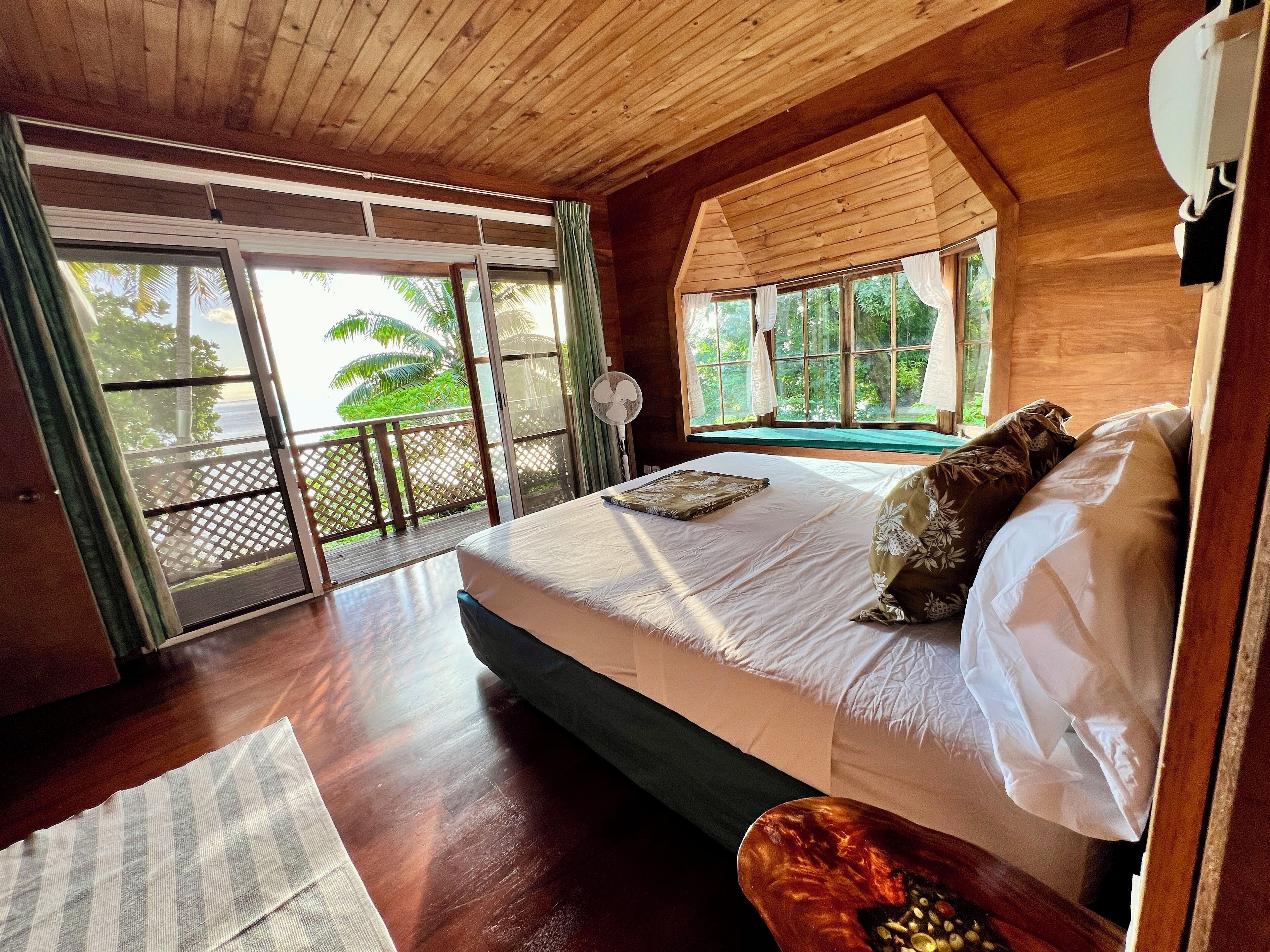 2 habitaciones, escritorio, wifi y ropa de cama 