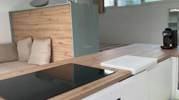 Micro-ondes, four, plaque de cuisson, lave-vaisselle