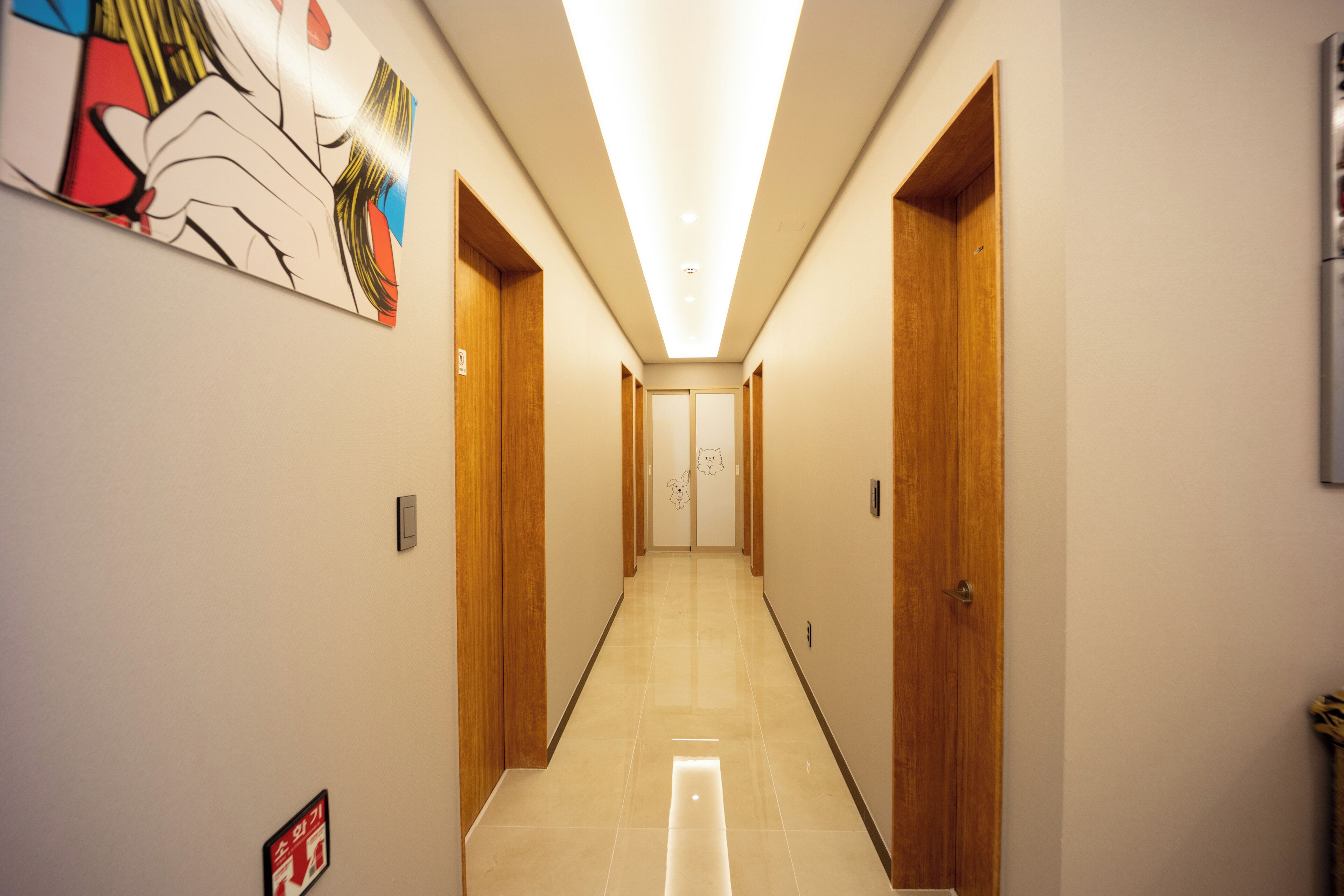 25-inch LCD TV with digital channels, pay films, heated floors