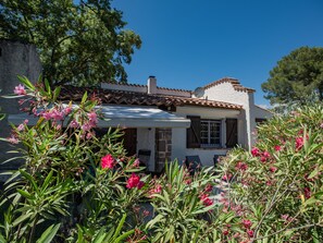 Exterior - House with a private pool 15 km from the sea (Roquebrune sur Argens)