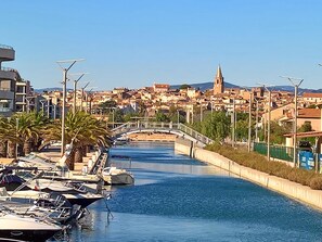 Marina - House with a private pool 15 km from the sea (Roquebrune sur Argens)