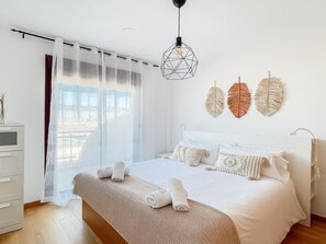 2 habitaciones, tabla de planchar con plancha, internet y ropa de cama 