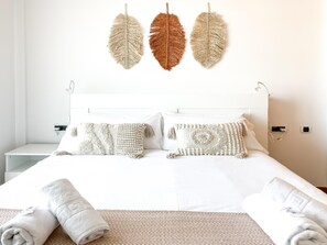 2 bedrooms, iron/ironing board, Internet, bed sheets