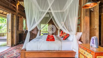 3 bedrooms, premium bedding, minibar, free WiFi