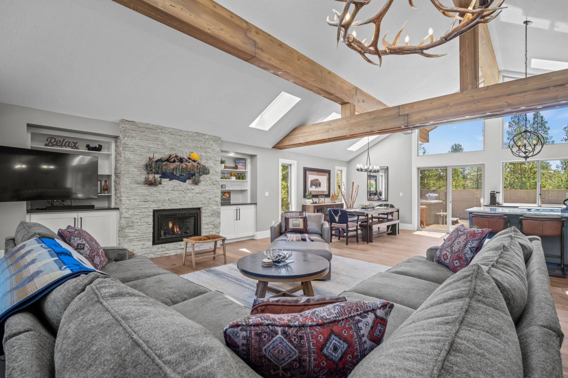 TV, fireplace, table tennis