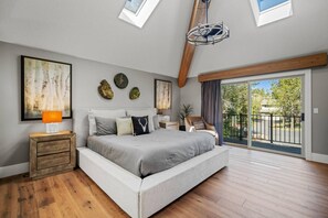 Unclassified image, 3 of 49, button - Magnificent Sunriver Home, Hot Tub, Huge Deck, SHARC Passes, Ping Pong (Bend)