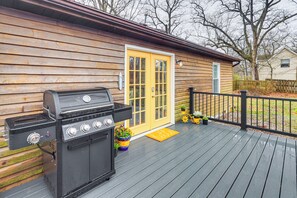 Terrace/patio - Indiana Dunes Home w/ Gas Grill: 1 Mi to Beach! (Michigan City)