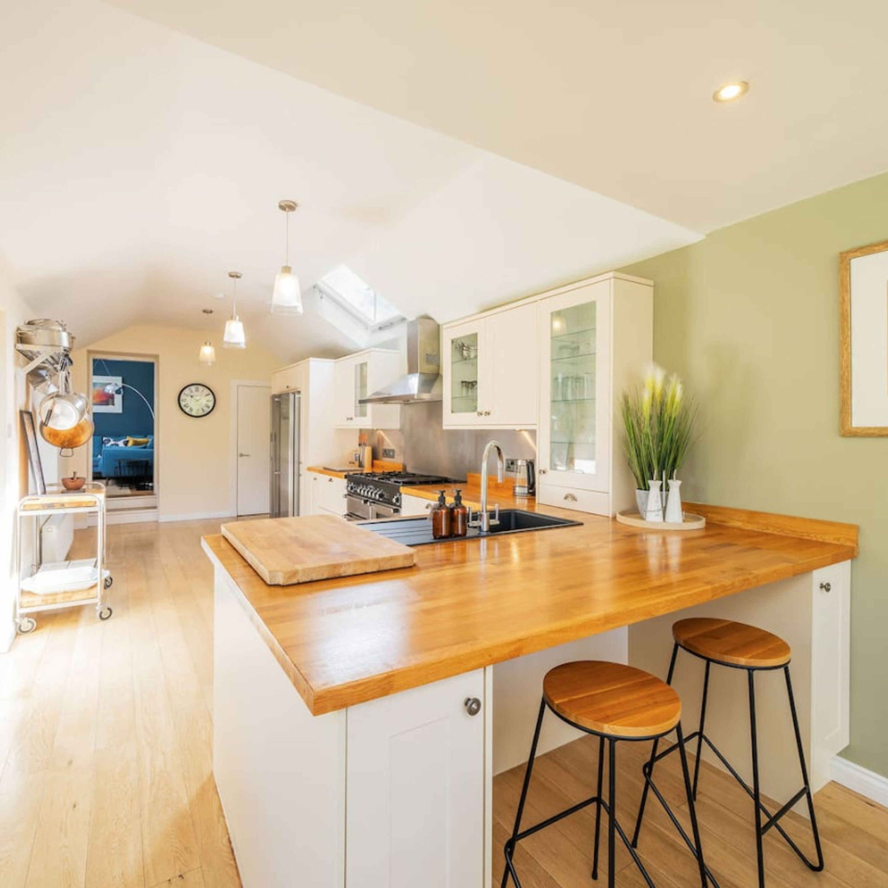 Nhà | Bếp riêng | Tủ lạnh, bếp nấu, ấm điện, lò nướng bánh mì 