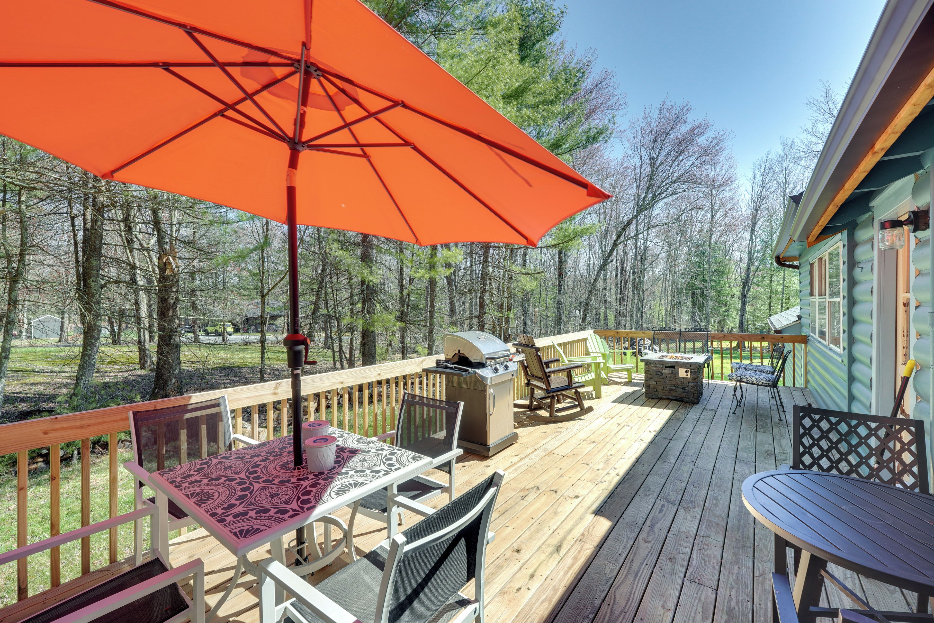 Peaceful Catskills Cabin: 5 Mi to Bethel Woods!