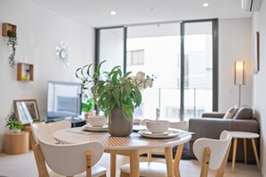 Dining - Spacious1 BR@waterfront Olympic Park_free carpark (Wentworth Point)