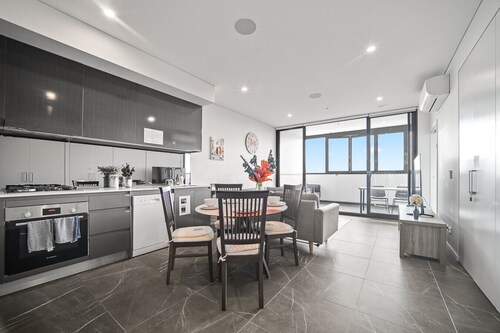 GREEN Skyline View2BR close to Easter Show