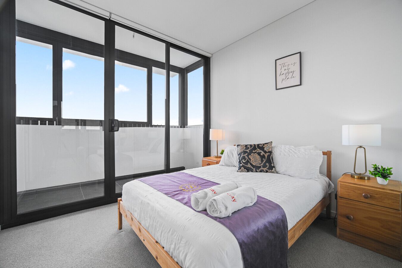 2 bedrooms, desk, iron/ironing board, WiFi