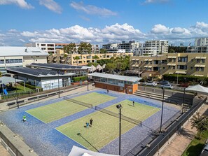 Sports court - GREEN Skyline View2BR close to Easter Show (Wentworth Point)