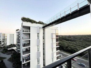 Property grounds - SkyPark Oasis Retreat 2Br@ close to Olympicpark (Wentworth Point)