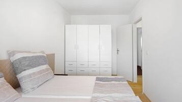 2 bedrooms, free WiFi, bed sheets