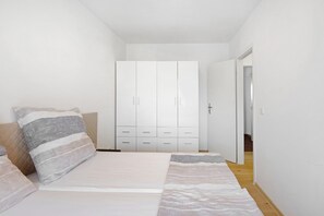2 bedrooms, free WiFi, bed sheets - Lutherstadt 2 Apartment with Shared Terrace and Wi-Fi (Lutherstadt Wittenberg)