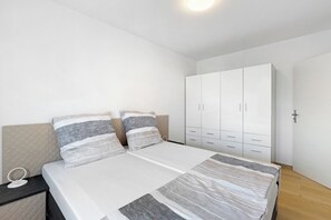 2 makuuhuonetta, ilmainen Wi-Fi, vuodevaatteet