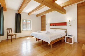 2 bedrooms, iron/ironing board, free WiFi, bed sheets - Holiday Home 'Im Vorwerk Nickern' with Private Terrace, Private Garden and Wi-Fi (Dresden)