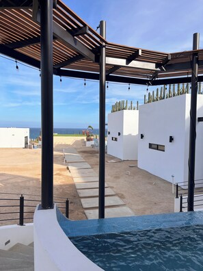 Outdoor pool - Casita by the Sea
Pool, Modern,  private rooftop, king beds
2 minute to beach! (La Ventana)