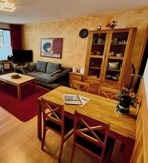 TV, peis og DVD-spiller