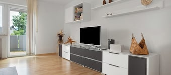Apartamento 'Geräumige Schöne Ferienwohnung' con terraza privada, balcón y Wi-Fi