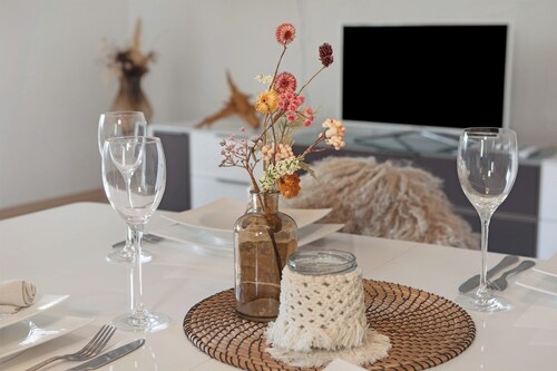 Ferienwohnung 'Geräumige Schöne Ferienwohnung' mit Privatterrasse, Balkon und WLAN