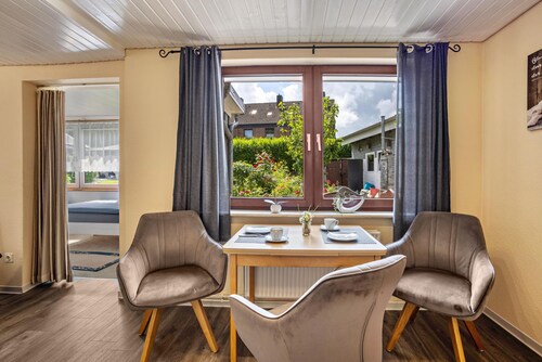 Ferienhaus 'Ferienwohnung Carstens' mit privater Terrasse, privatem Garten und WLAN
