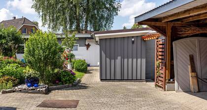 Holiday Home 'Ferienwohnung Carstens' with Private Terrace, Private Garden and Wi-Fi