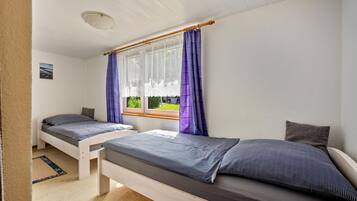 1 bedroom, free WiFi, bed sheets