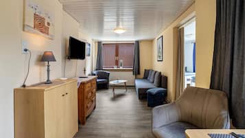 Fernseher, Stereoanlage