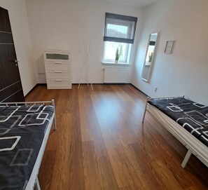 4 chambres, Wi-Fi gratuit, draps fournis