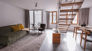 Fernseher, Stereoanlage