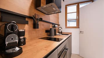 Kühlschrank, Ofen, Herdplatte, Geschirrspüler