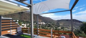 Natural beauty at Sol Caldera de Temisas