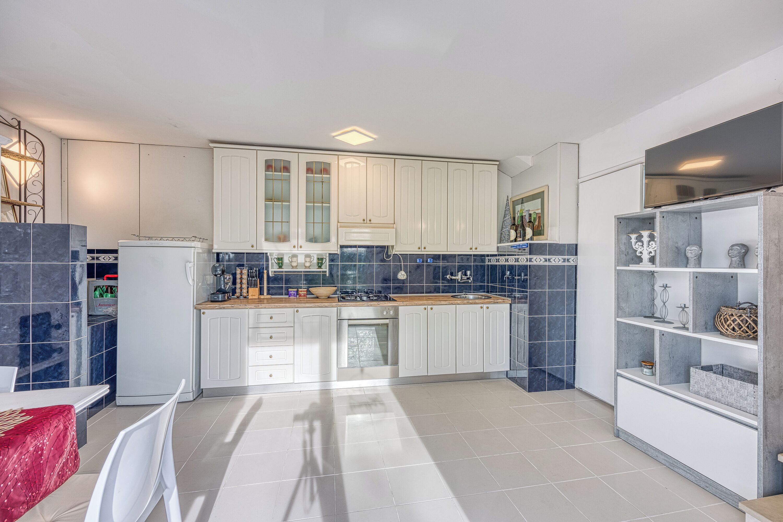 Family House, Multiple Bedrooms, Mountainside (Haven Near The River) | Private kitchen | Fridge, microwave, oven, stovetop