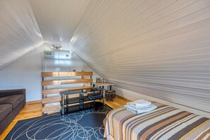 Familjehus - flera sovrum - intill bergen (Haven Near The River) | 4 sovrum, strykjärn/strykbräda, gratis wi-fi och sängkläder