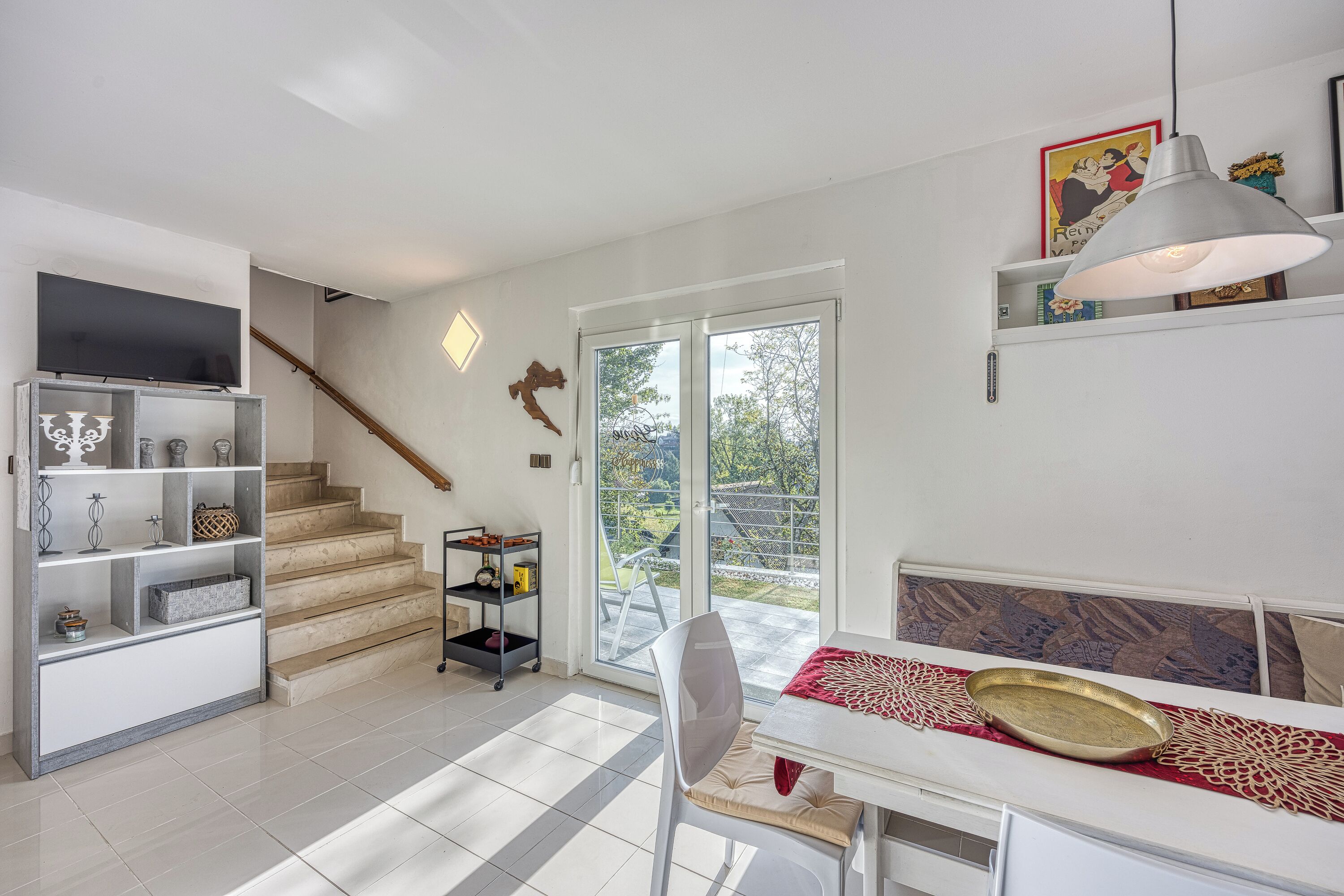 المنشأة من الداخل