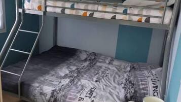 2 chambres, fer et planche Ă repasser, lit parapluie, Wi-Fi