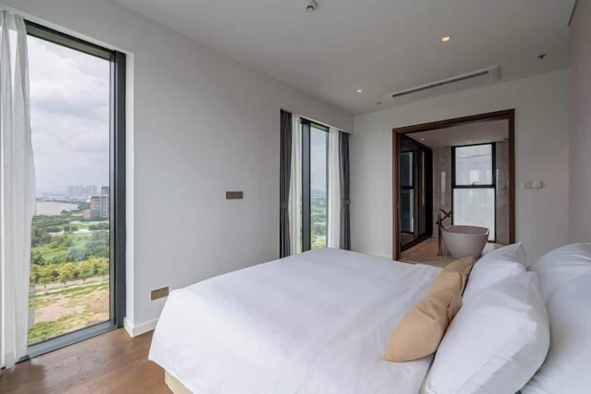 Premium bedding, pillowtop beds, individually decorated