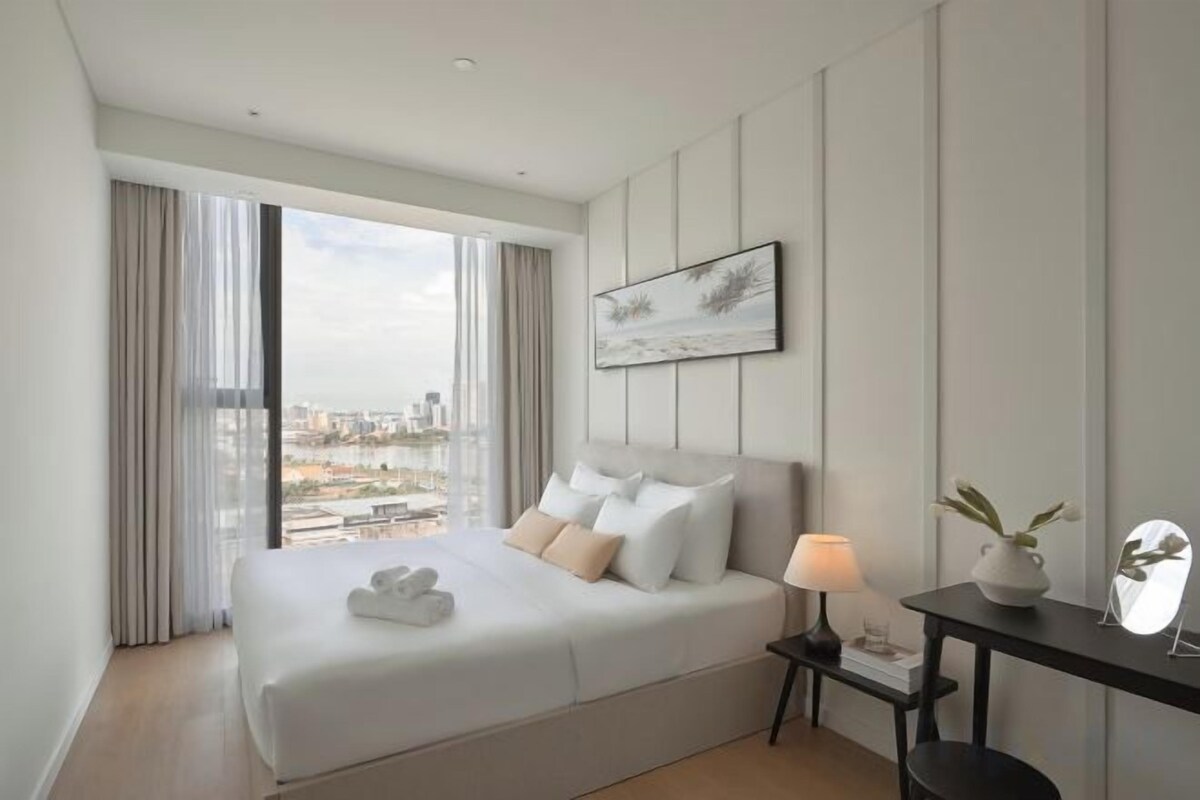 Premium bedding, pillowtop beds, desk, laptop workspace