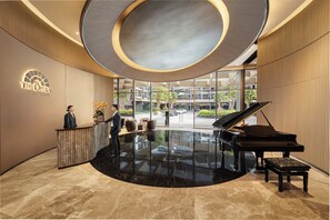 Lobby - The Metropole Opera Residence by Kaystay (Ho Chi Minh City)