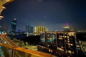 Signature Apartment, 2 Bedrooms, Balcony, Corner | Balcony view